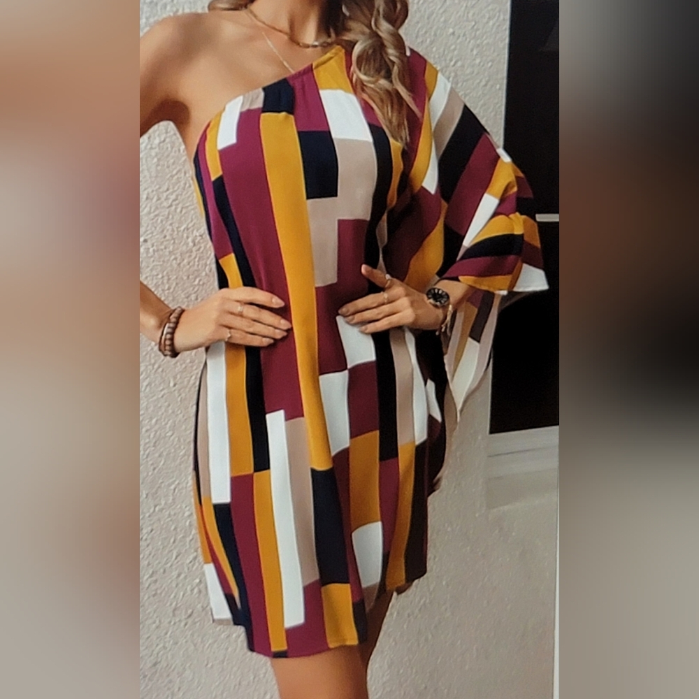 One Shoulder Batwing Sleeve Dress